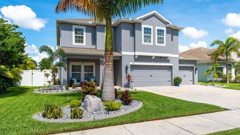 A home in PARRISH