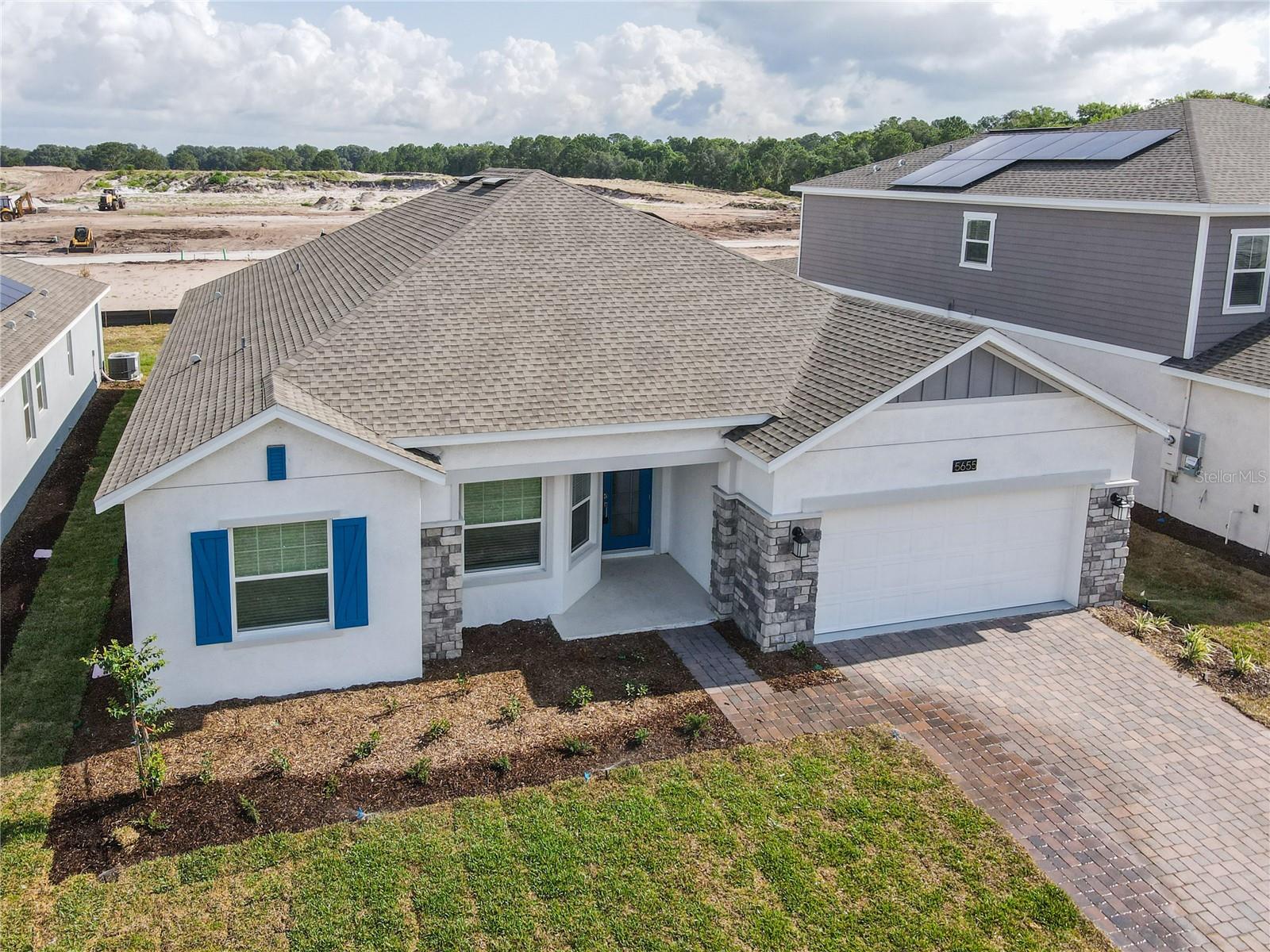 3 Bedroom + Office, 2.5 Bath Home with 3-Car Garage & Fenced Yard in Bridgewalk, St. Cloud, FL
Located in the Bridgewalk boating community near Lake Nona, this spacious single-story home offers 2,400+ sq. ft. of modern living. The open floor plan includes 3 bedrooms, 2.5 baths, a flex room/office, formal dining, and a large living area. The gourmet kitchen with breakfast nook flows to a covered lanai and private fenced backyard, perfect for entertaining.
The owner’s suite features a walk-in closet, while two additional bedrooms share a full bath. A 3-car tandem garage provides ample storage and parking.