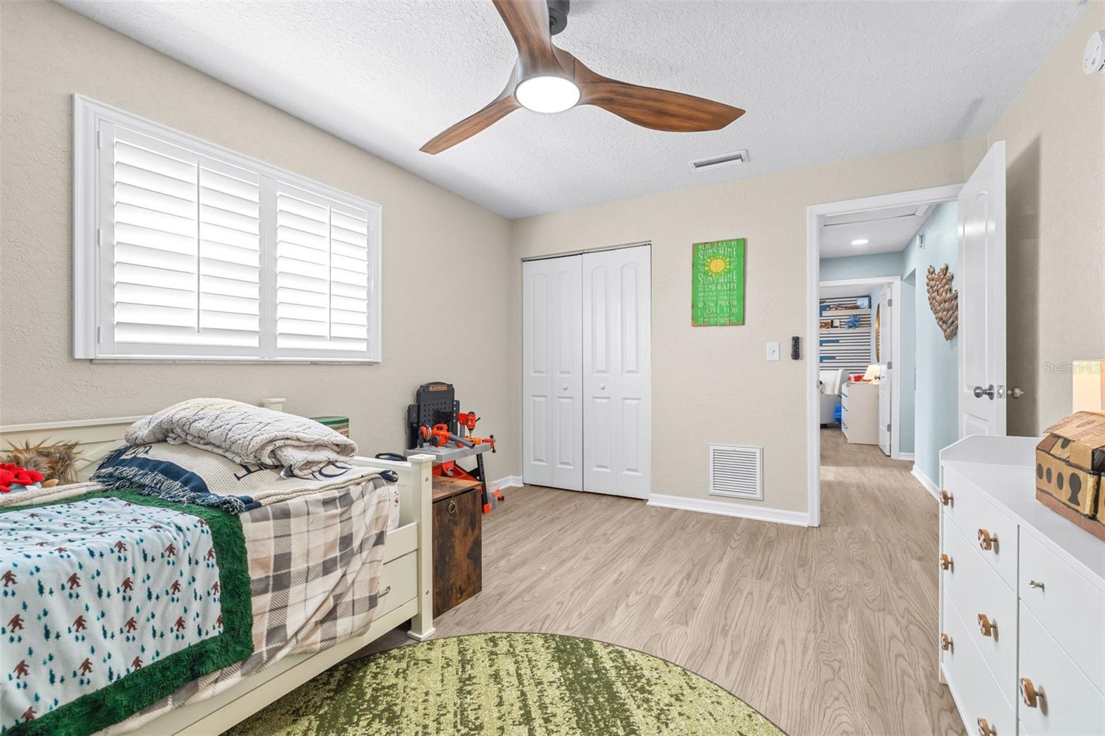 LEONA HEIGHTS - Residential