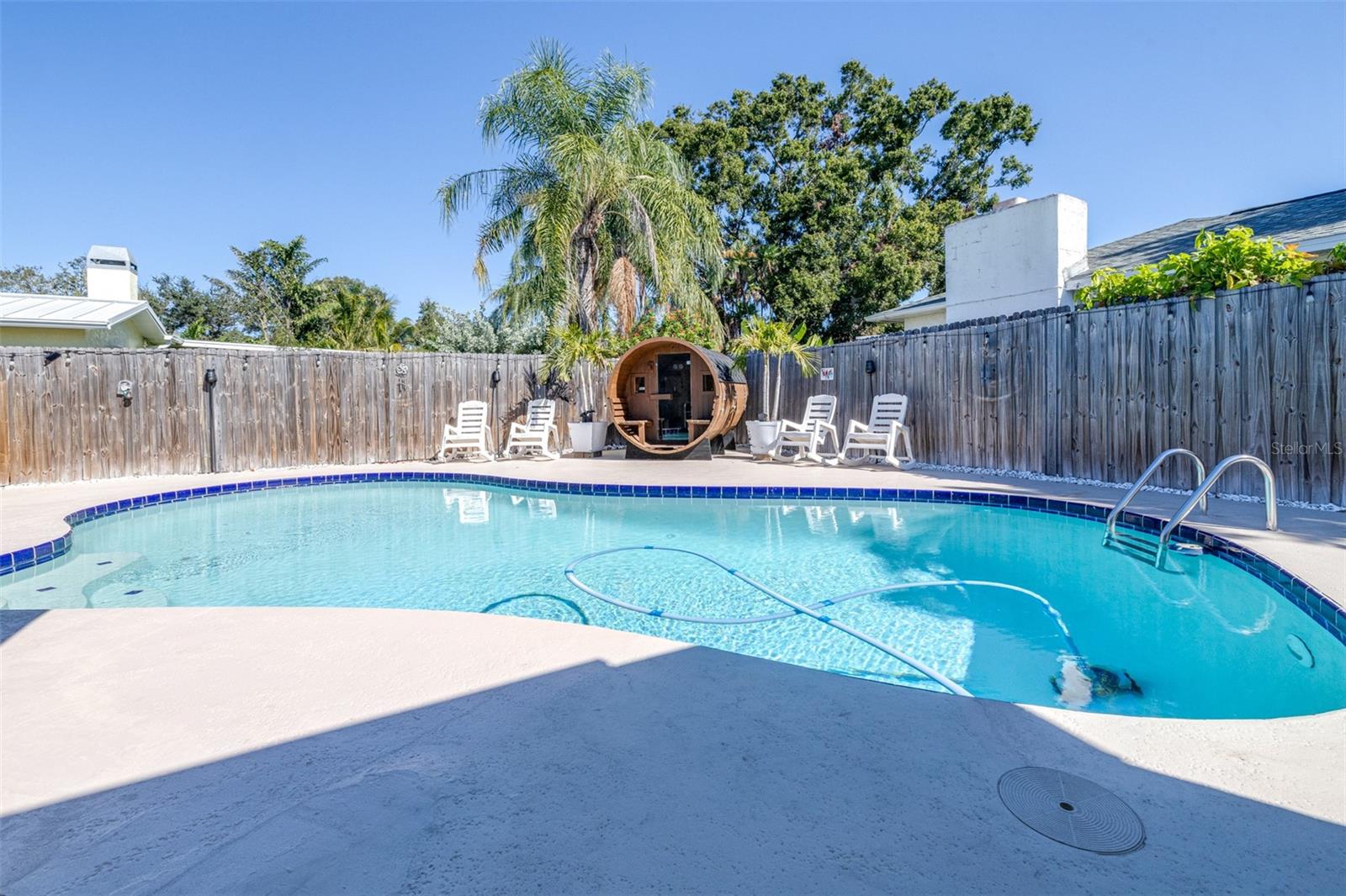 LEONA HEIGHTS - Residential