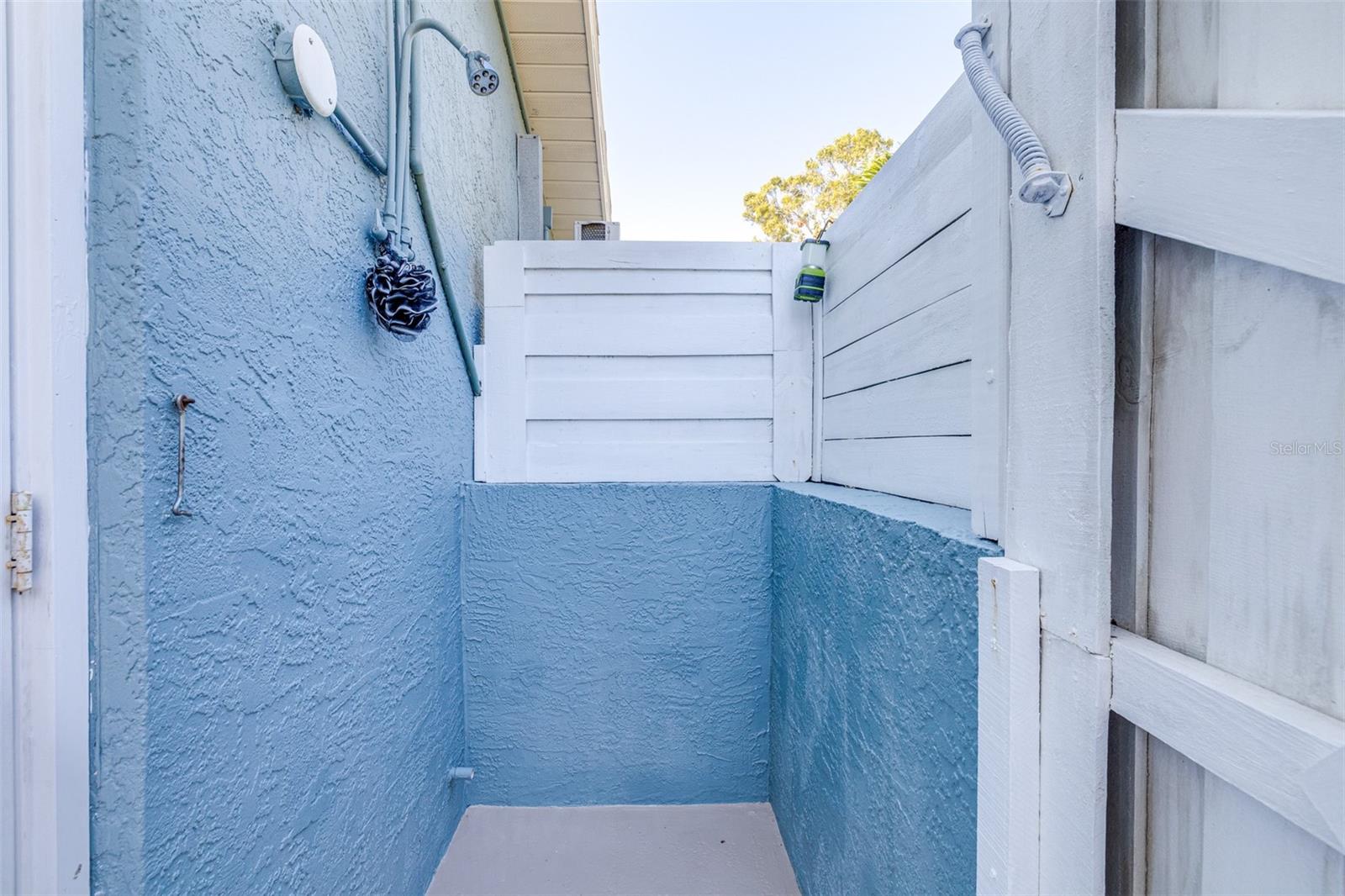 LEONA HEIGHTS - Residential