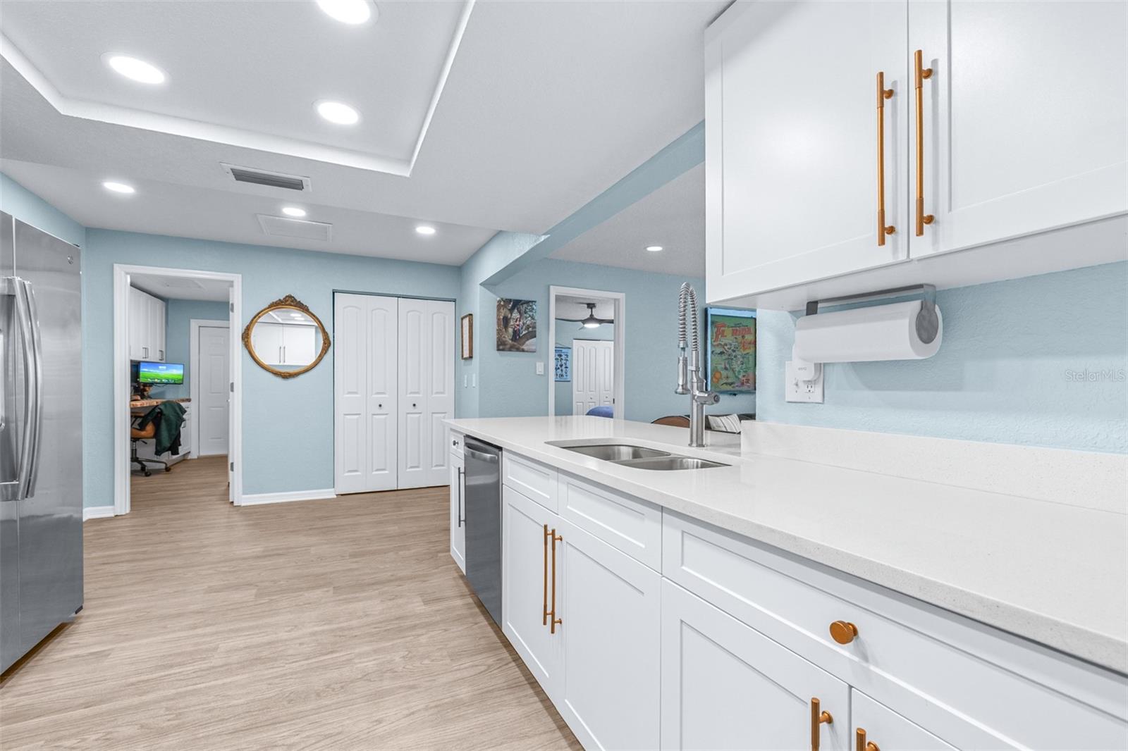 LEONA HEIGHTS - Residential