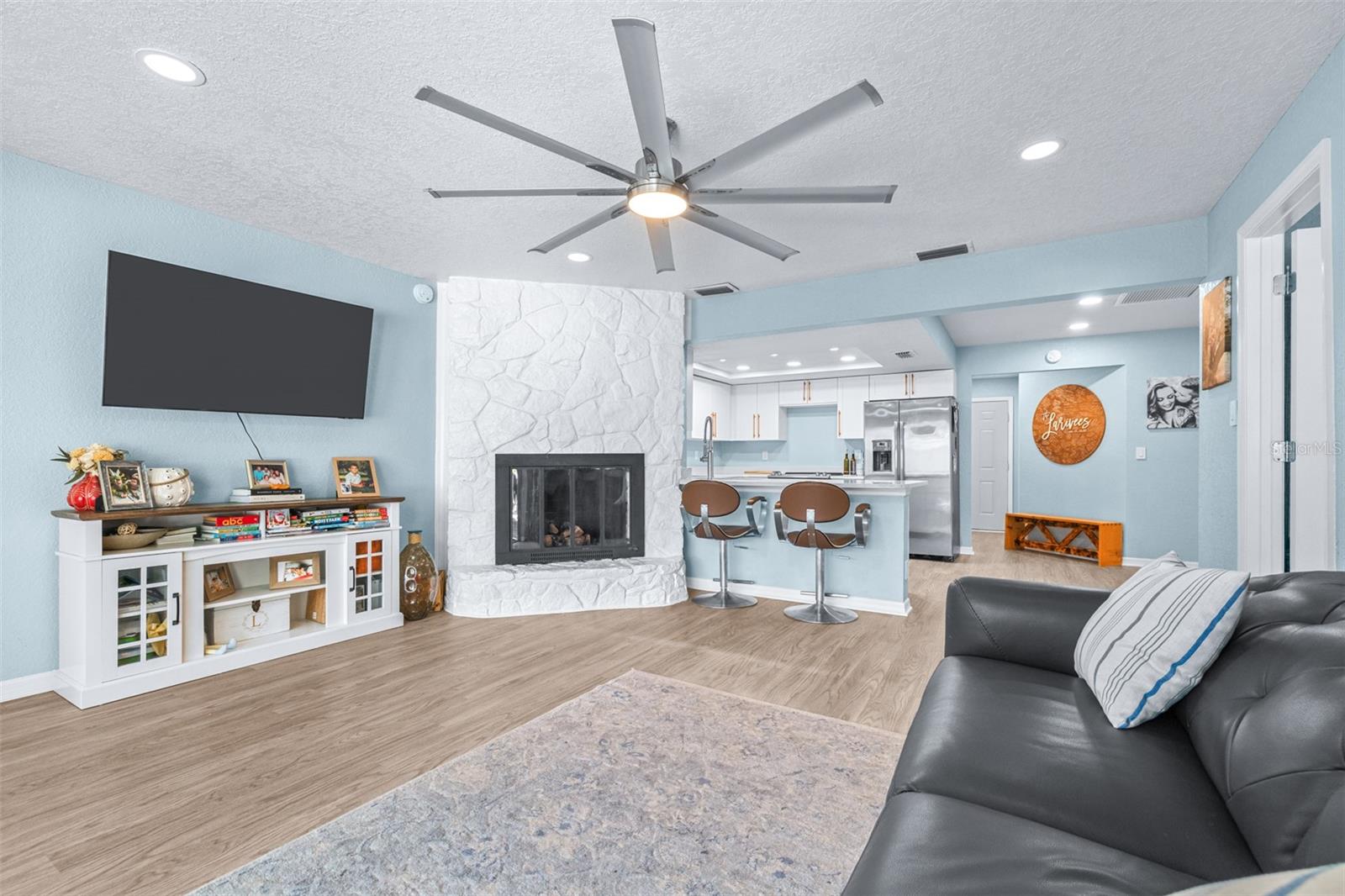 LEONA HEIGHTS - Residential