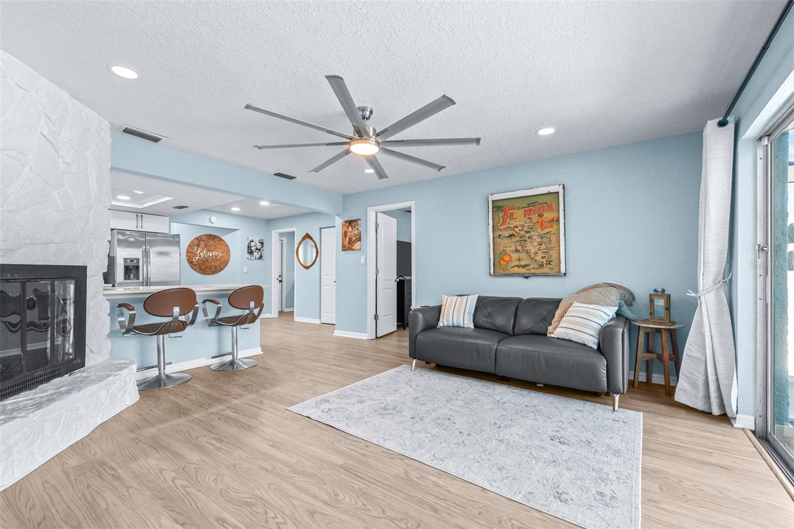 LEONA HEIGHTS - Residential