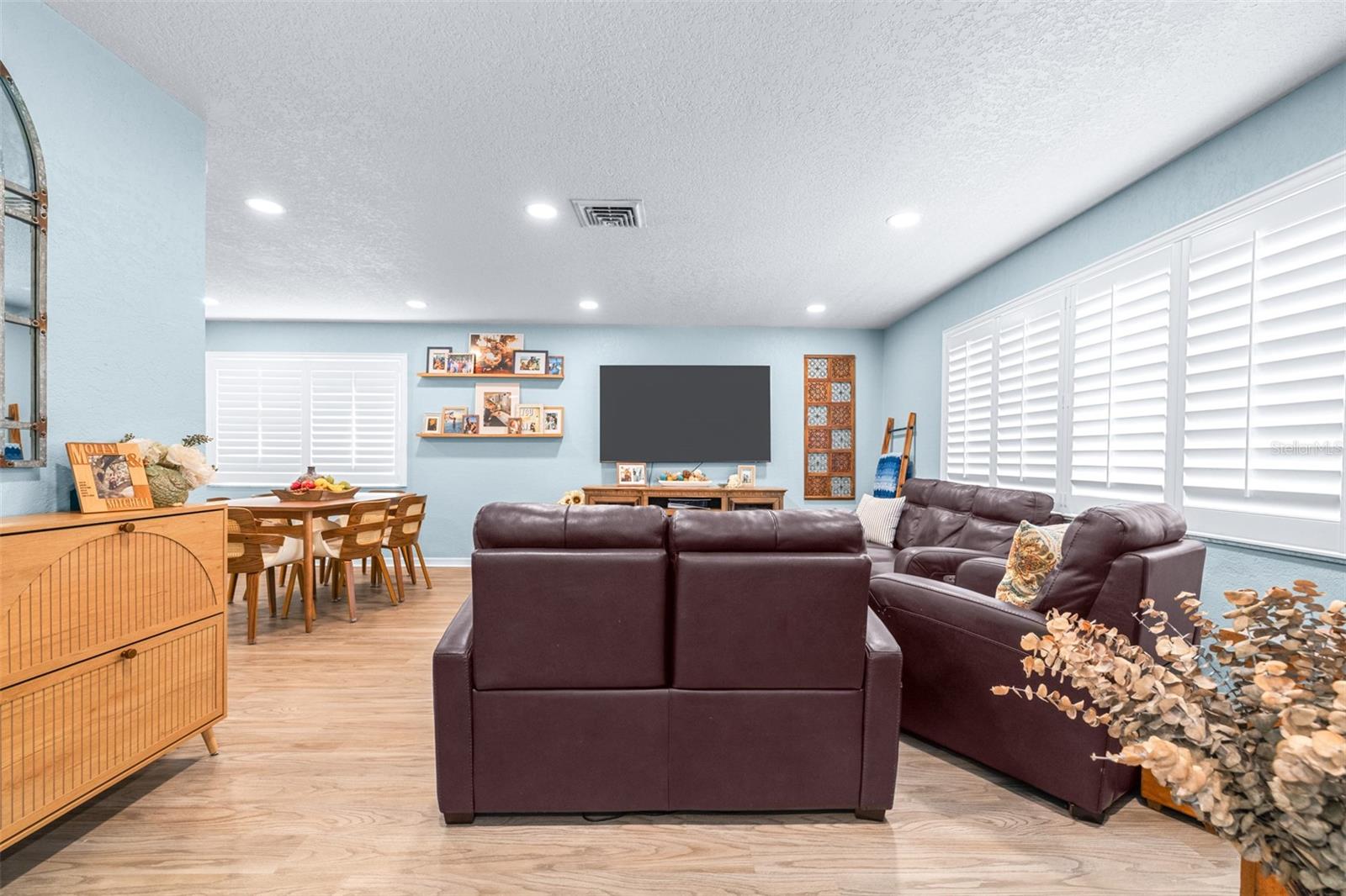 LEONA HEIGHTS - Residential