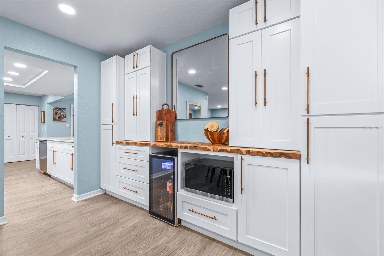 LEONA HEIGHTS - Residential