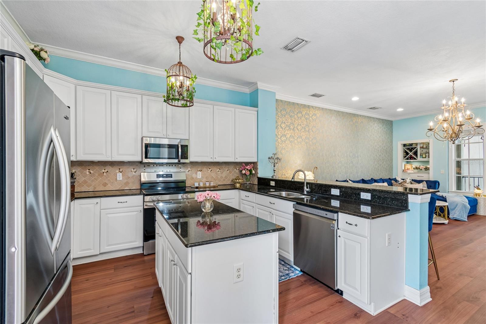 111 S DELAWARE AVENUE 3