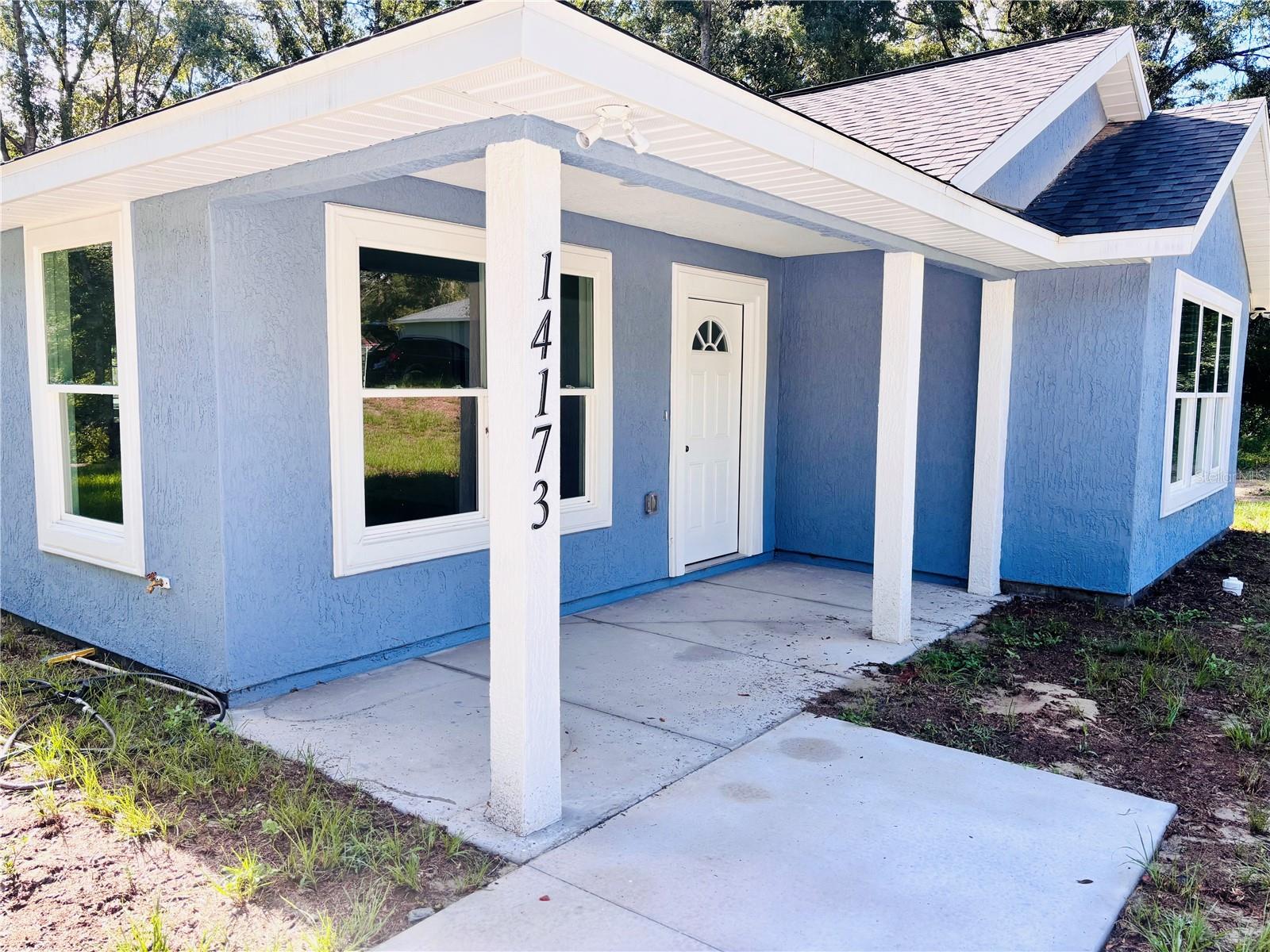 Bright & Modern 2BR, 2BA with Oversized Front Driveway and Patio!
Experience effortless living in this stylish open-concept home filled with natural light. Featuring a spacious 1200+ sq ft design, this 2-bedroom home sweet home features two patios, luxurious tile flooring and finishes throughout, an indoor laundry room, a large kitchen island with sparkling granite countertops, and a prime location near shopping and dining. Ideal for starting fresh, downsizing, or a serene getaway. Schedule a showing today!