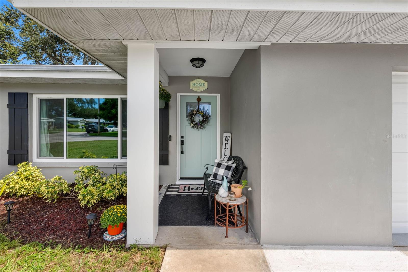 237 MINEOLA DRIVE E