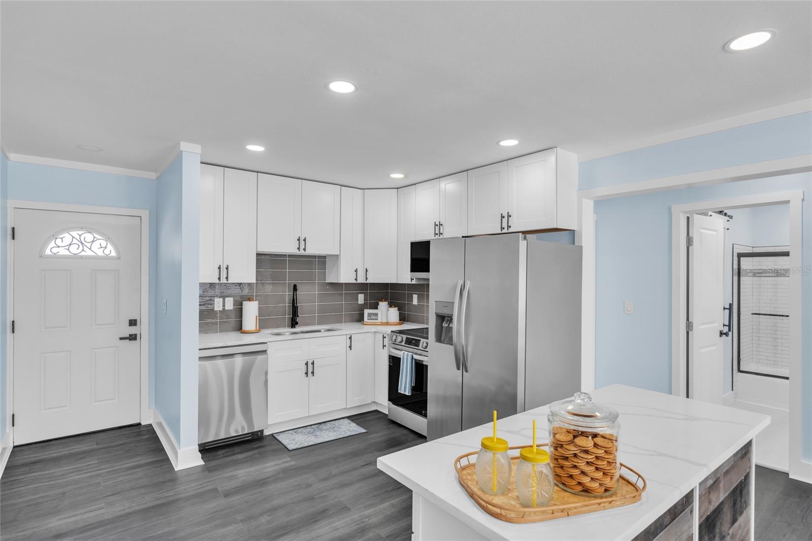 SEA SIDE GARDENS - Residential