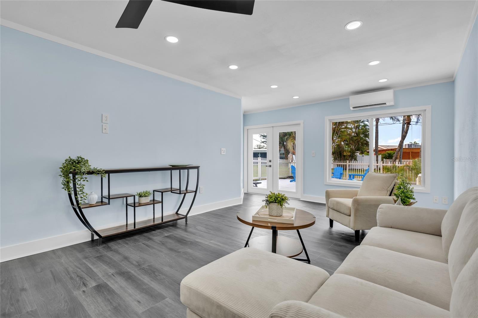 SEA SIDE GARDENS - Residential