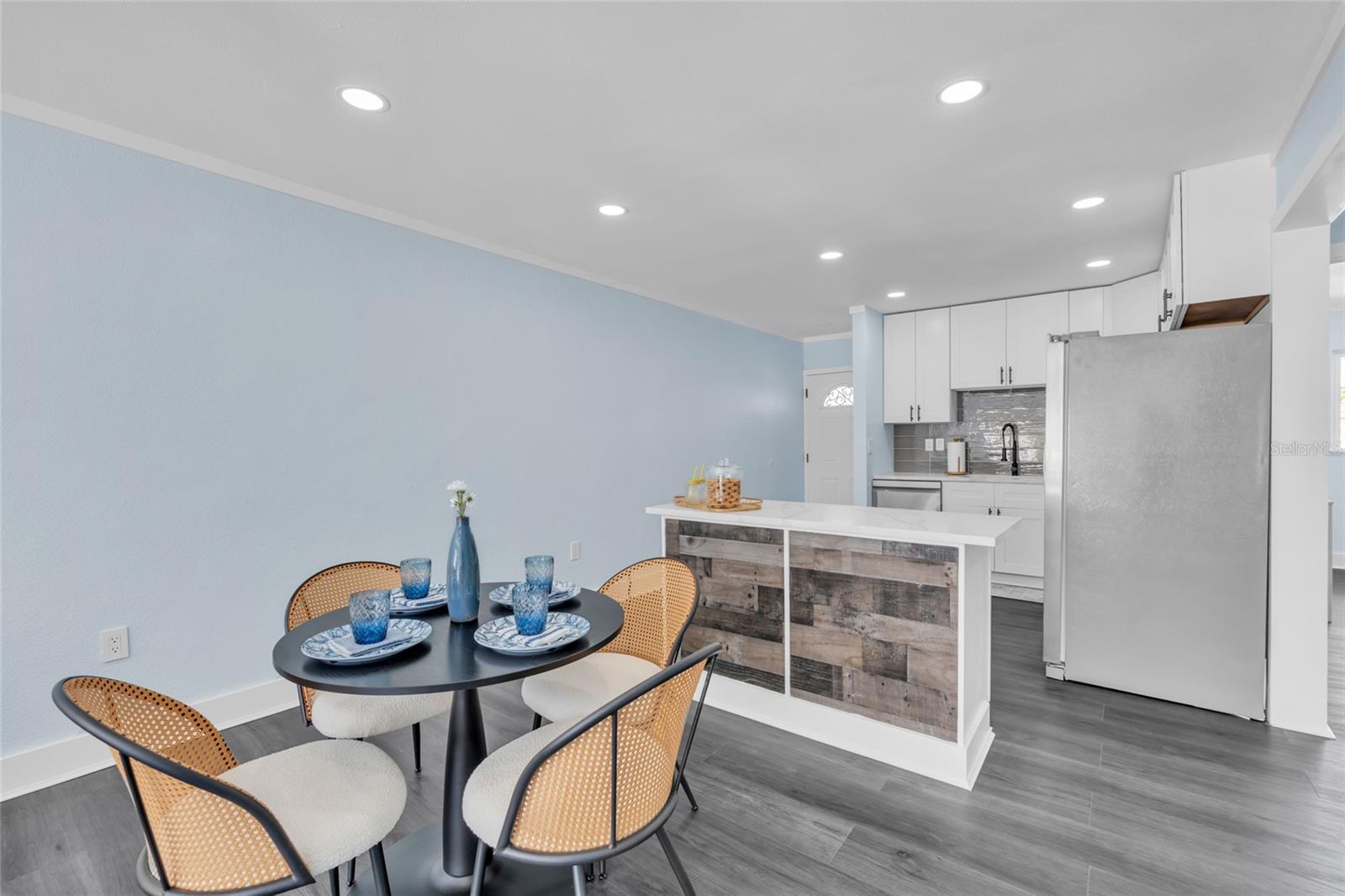 SEA SIDE GARDENS - Residential