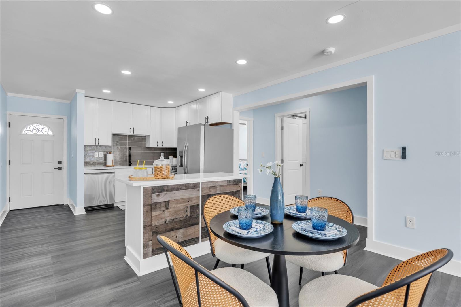 SEA SIDE GARDENS - Residential