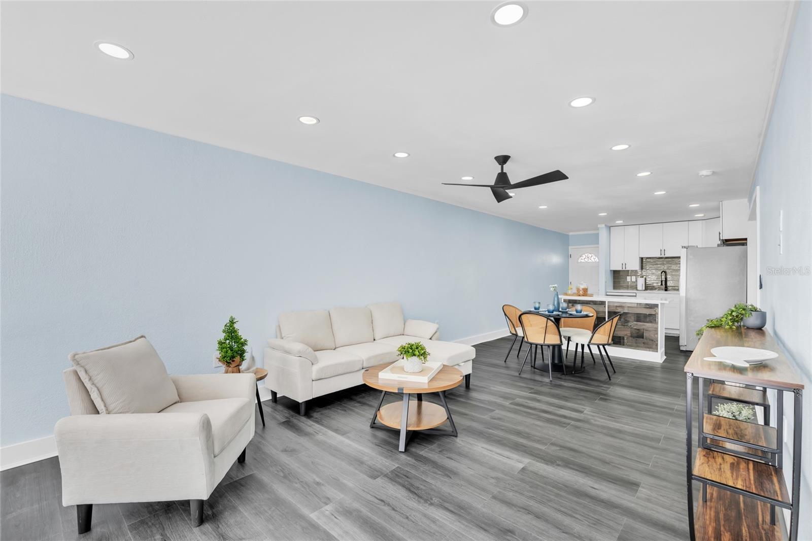 SEA SIDE GARDENS - Residential