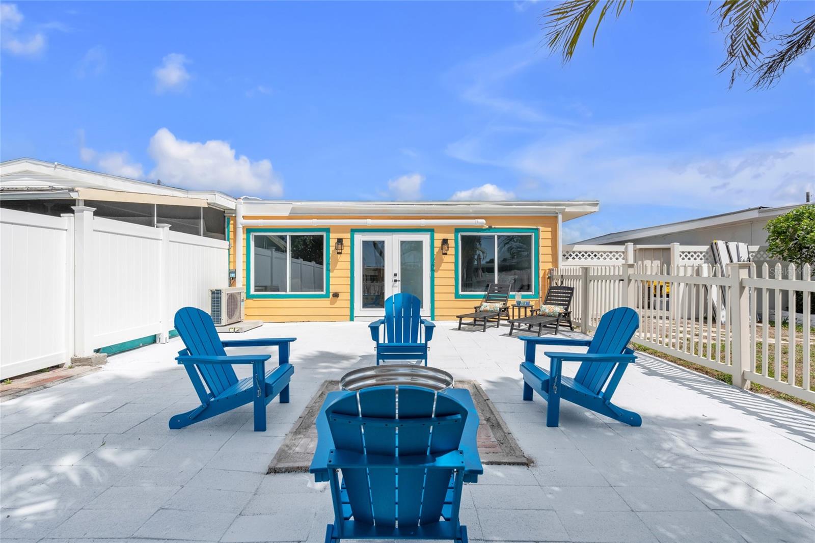 SEA SIDE GARDENS - Residential