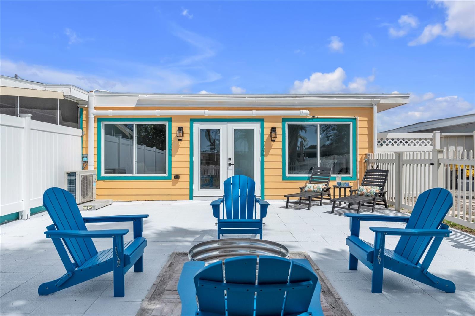 SEA SIDE GARDENS - Residential