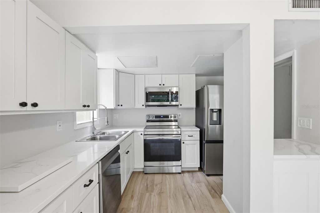 Photo of 100 Fairway Drive #100, Longwood, FL 32779 (MLS # O6417535)