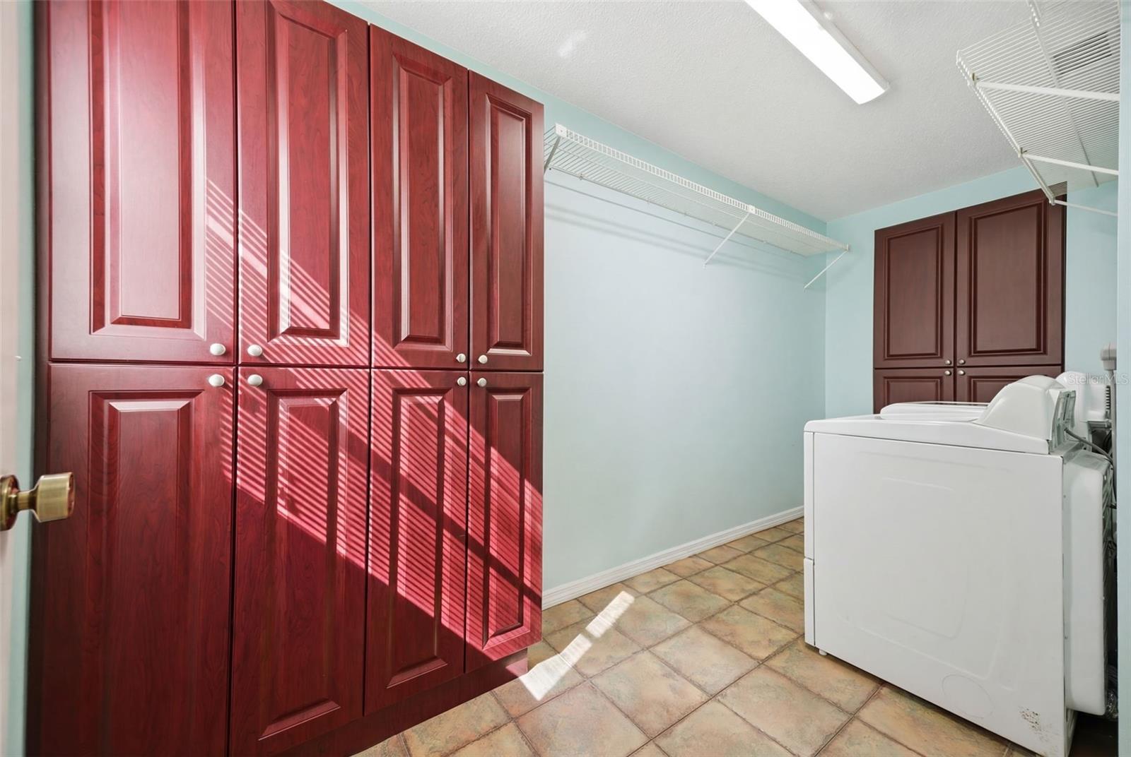 TERRACE PARK OF FIVE TOWNS - Residential