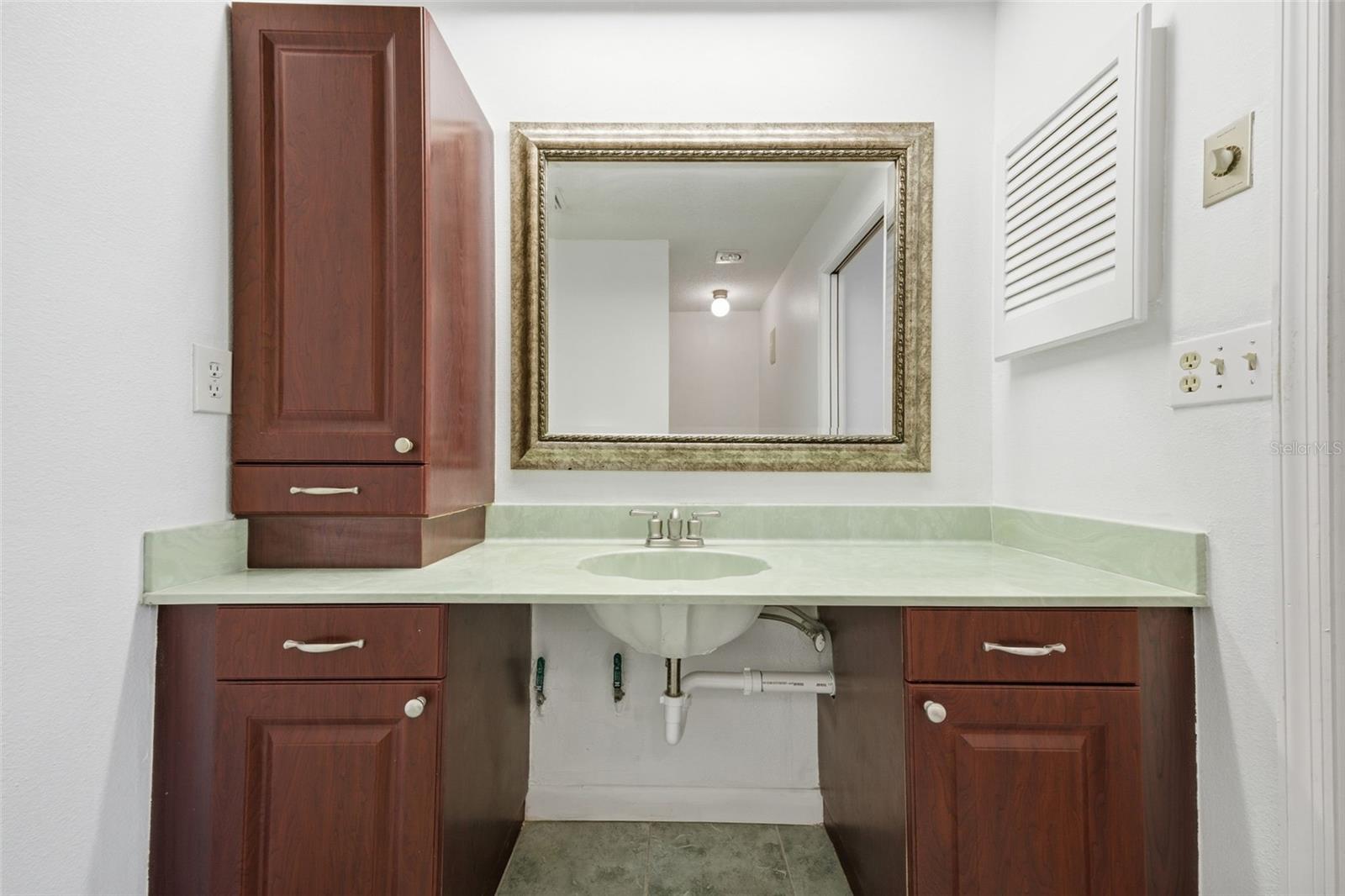 TERRACE PARK OF FIVE TOWNS - Residential