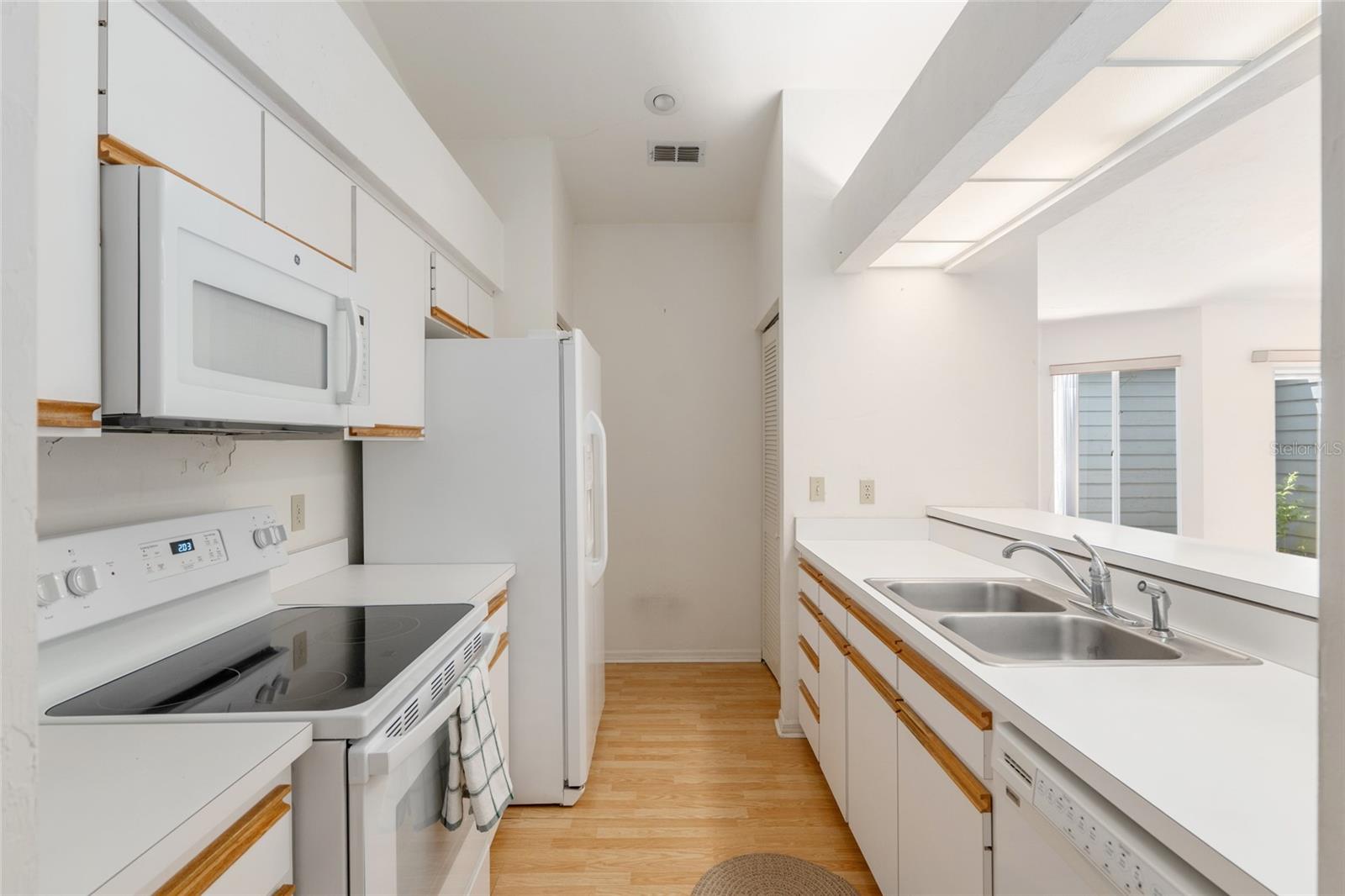 THE VILLAS OF WEST END UNIT 1B - Residential