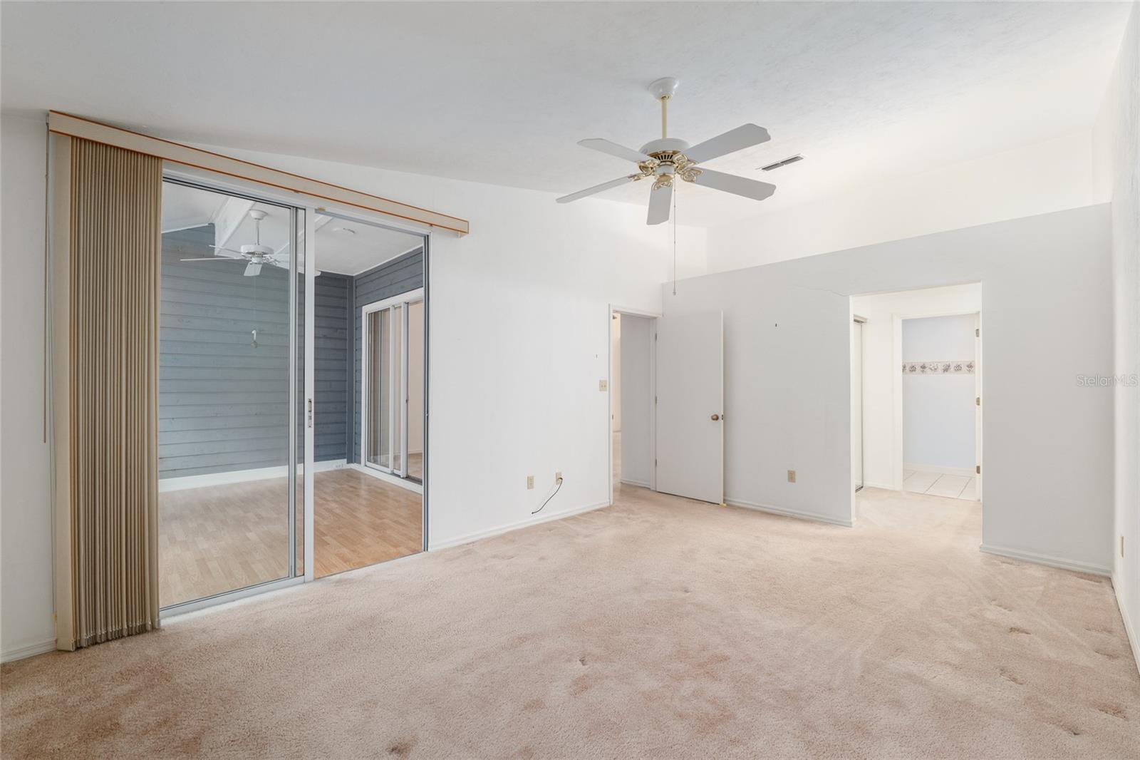 THE VILLAS OF WEST END UNIT 1B - Residential