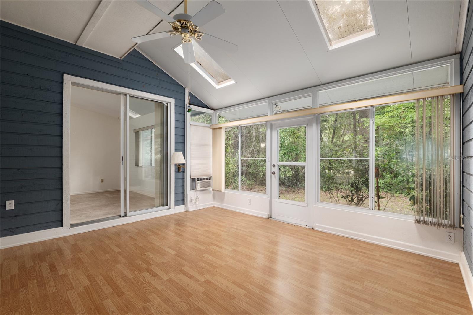 THE VILLAS OF WEST END UNIT 1B - Residential