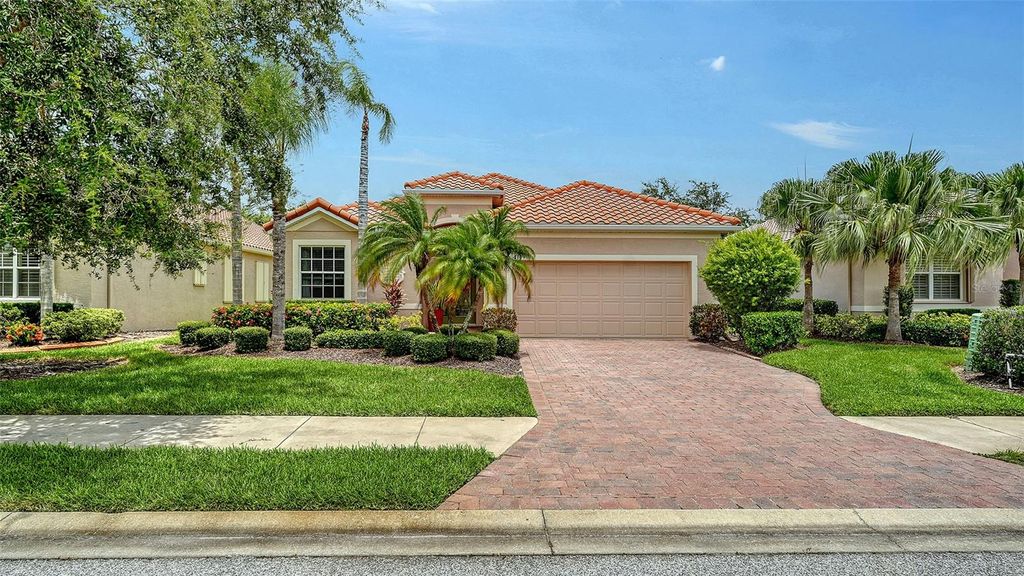 Photo of 4109 66th Terrace E, Sarasota, FL 34243 (MLS # A4665792)