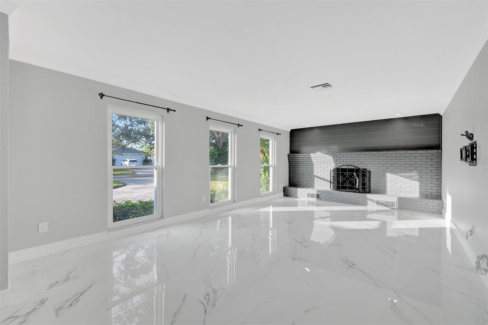 SHORE ACRES PT REP OF 2ND REP OF VENICE SE - Residential Lease