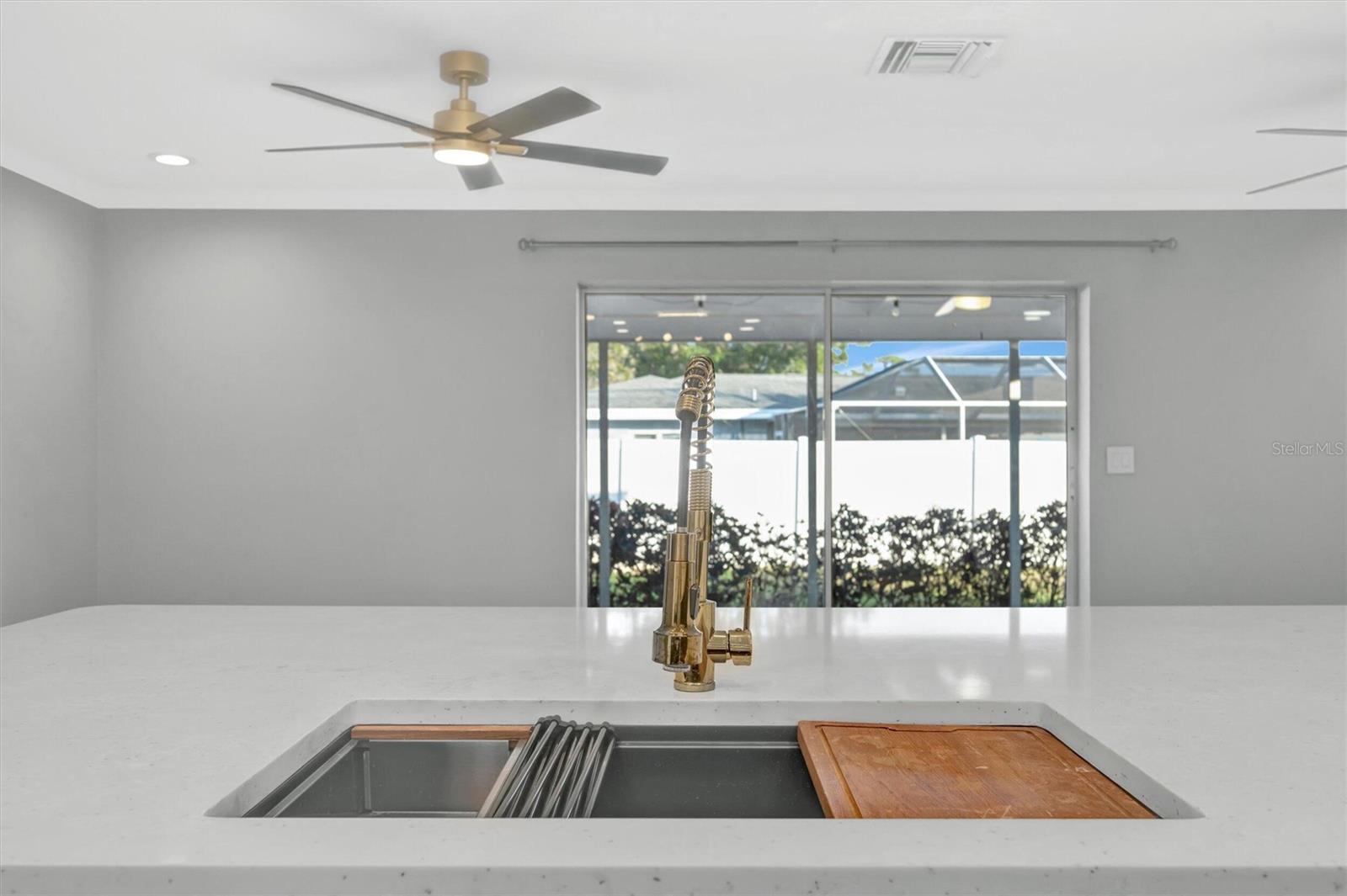 SHORE ACRES PT REP OF 2ND REP OF VENICE SE - Residential Lease