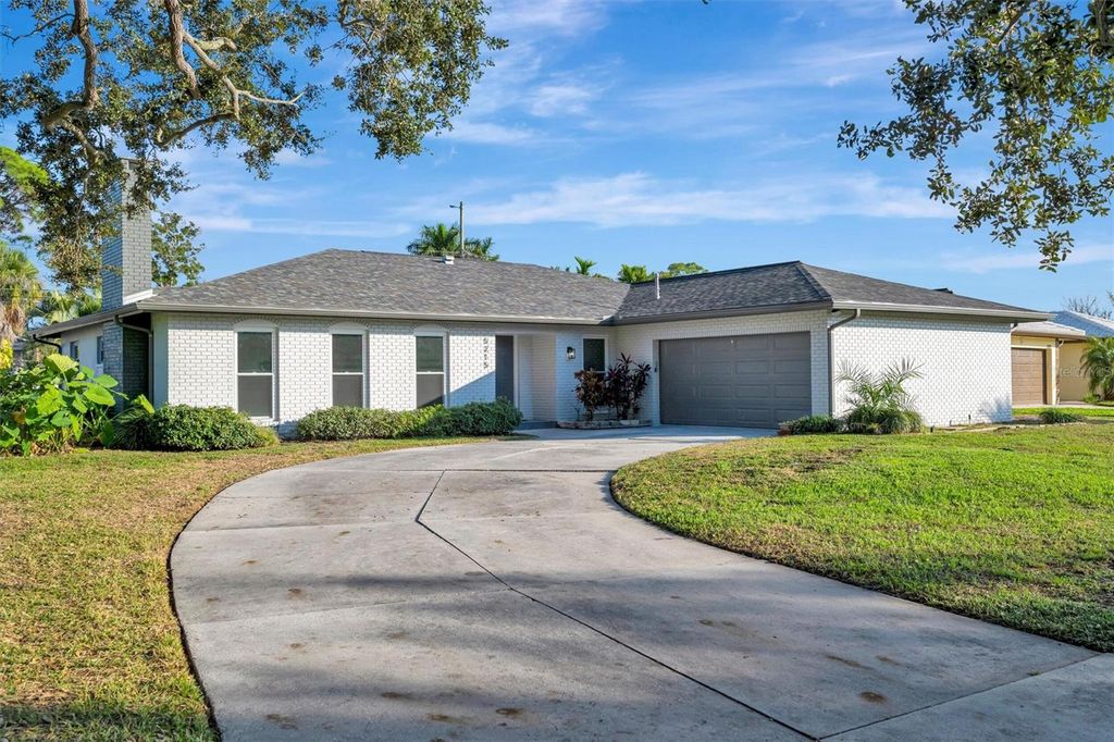Photo of 5215 Denver Street NE, St Petersburg, FL 33703 (MLS # O6368121)