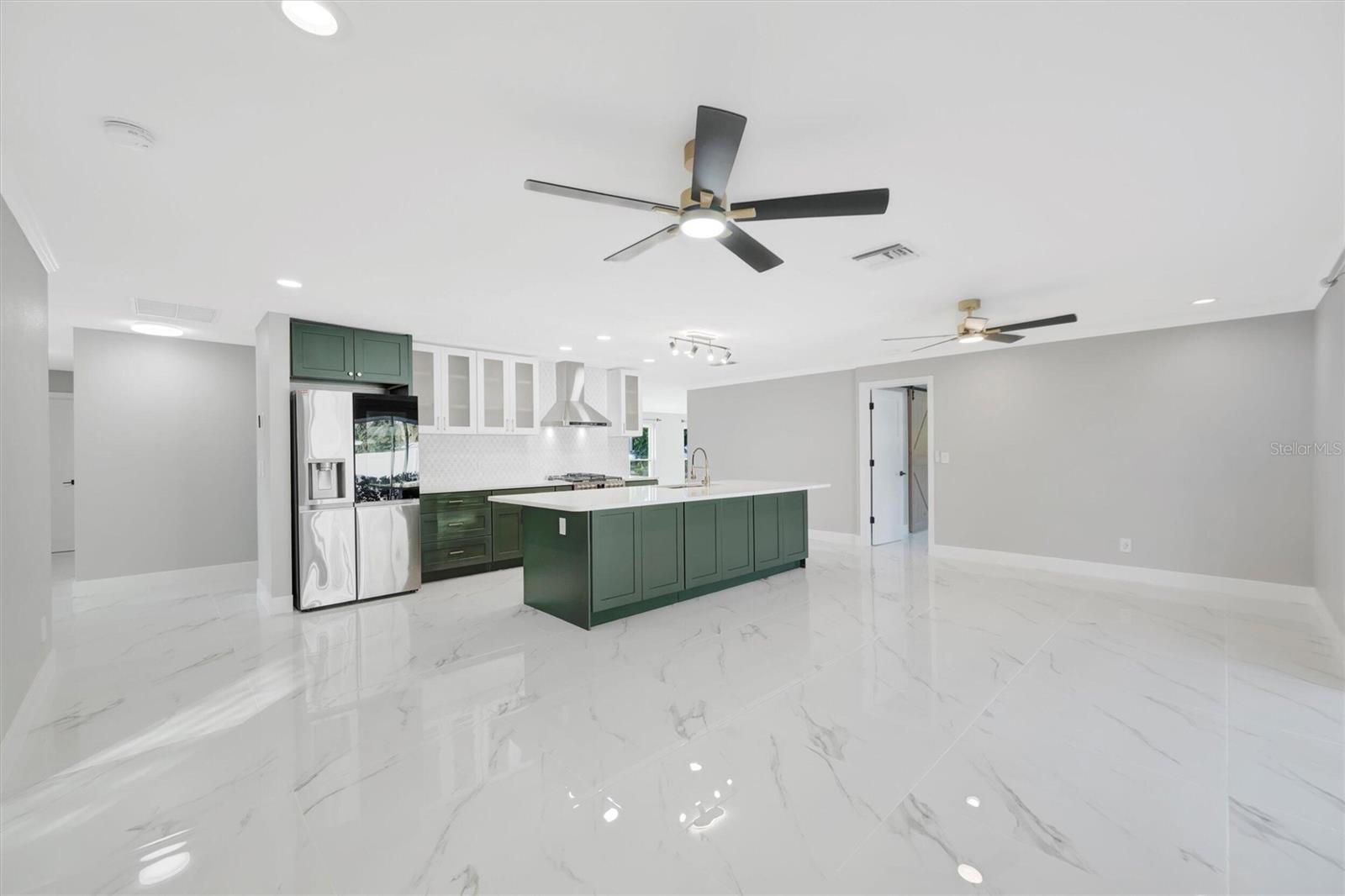 SHORE ACRES PT REP OF 2ND REP OF VENICE SE - Residential Lease