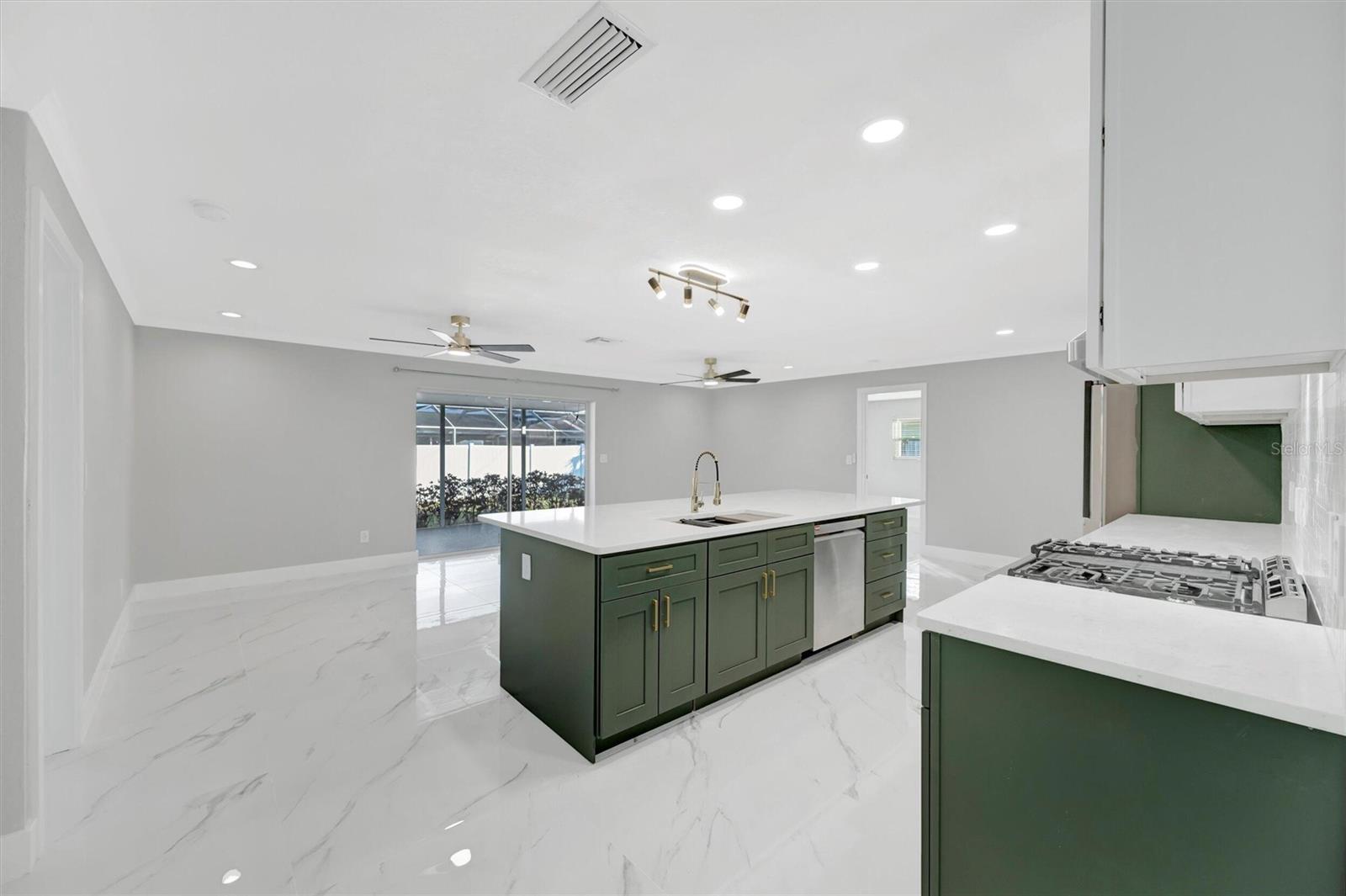 SHORE ACRES PT REP OF 2ND REP OF VENICE SE - Residential Lease