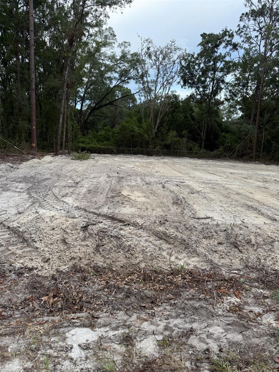 MOBILE HOMES ALLOWED* LAND CLEARED,READY TO BUILD, SURVEY COMPLETED. Great location in Ocala Estates, beautiful vacant lot on a paved road and power is nearby. NO homeowners association, non-age restricted neighborhood. Minutes to World Equestrian Center, Rainbow Spring Estate park , Dunnellon And Ocala.