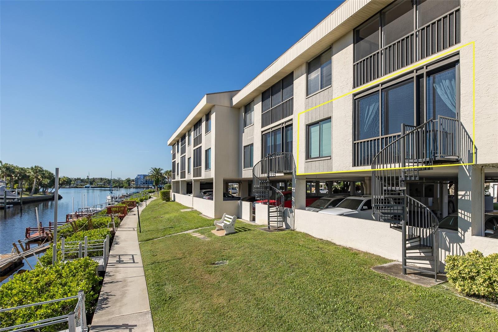 SAND PEBBLE POINTE CONDO 01 AMD 02 - Residential