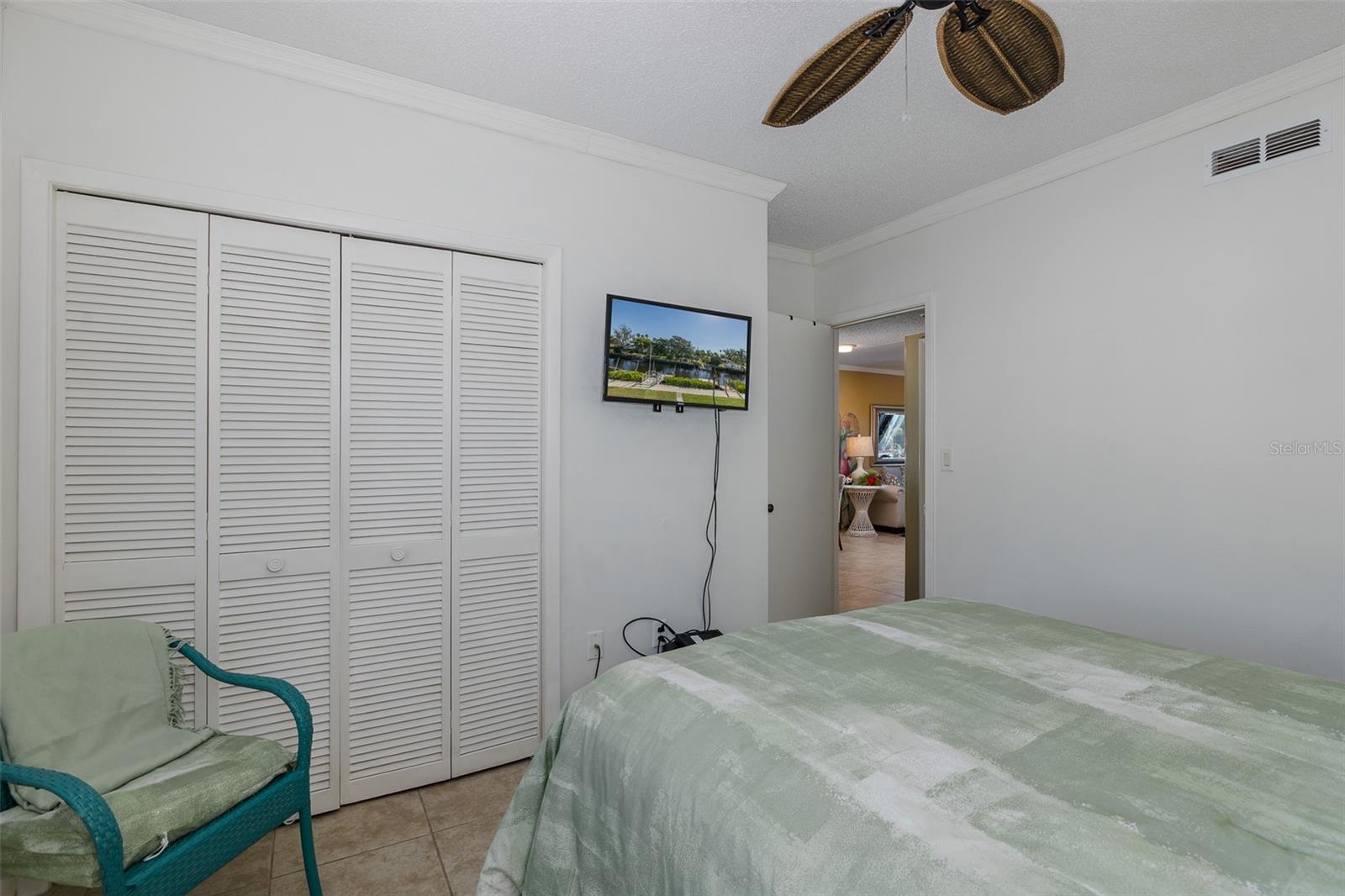 SAND PEBBLE POINTE CONDO 01 AMD 02 - Residential