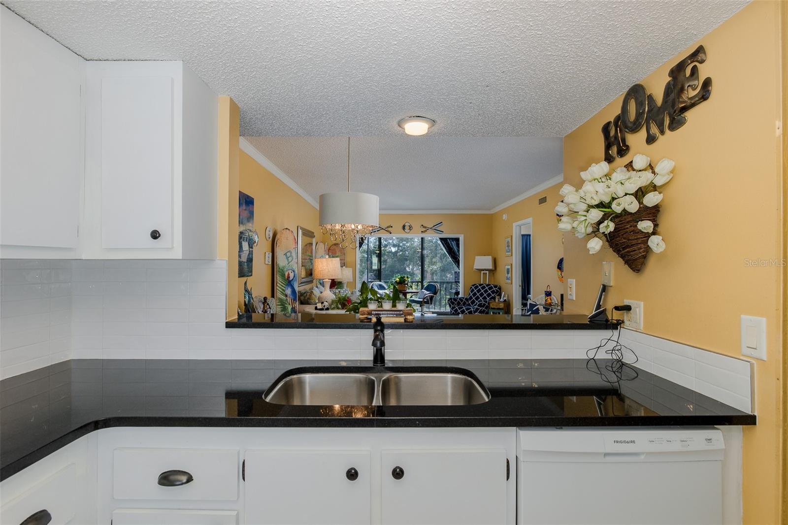 SAND PEBBLE POINTE CONDO 01 AMD 02 - Residential