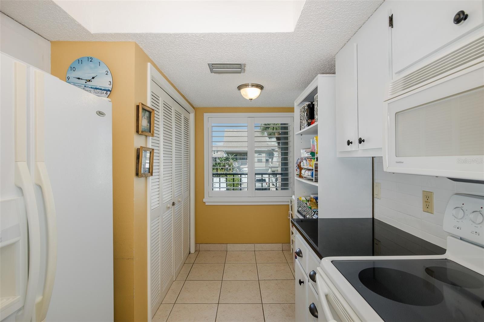 SAND PEBBLE POINTE CONDO 01 AMD 02 - Residential