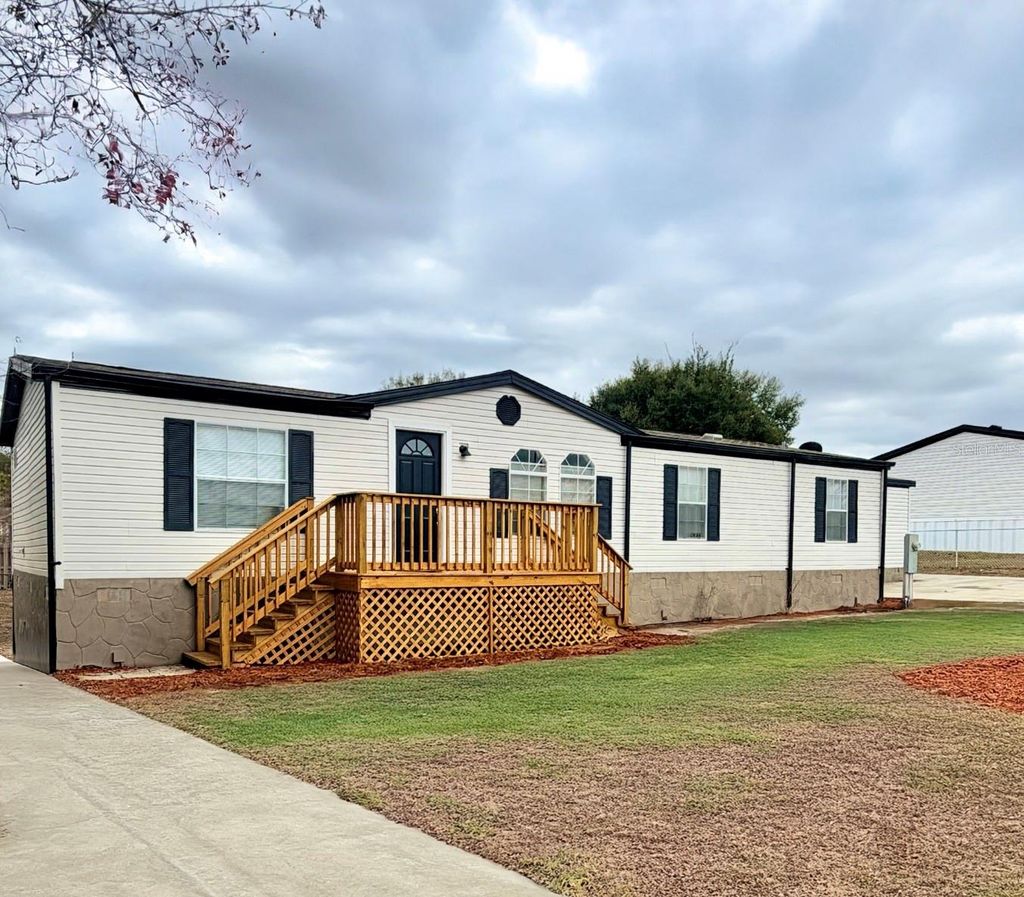 Photo of 14093 SE 62nd Court, Summerfield, FL 34491 (MLS # R4910733)