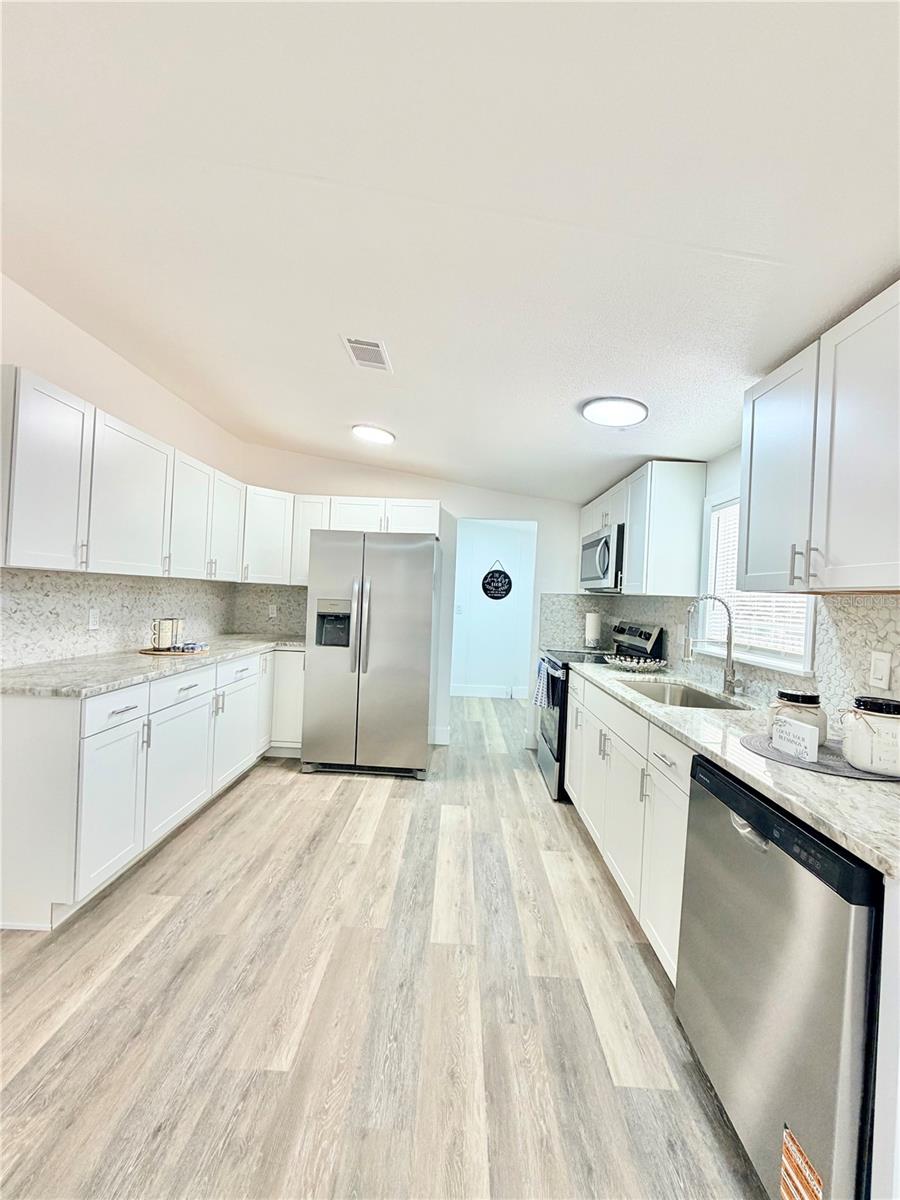 BELLEVIEW HILLS ESTATE - Residential