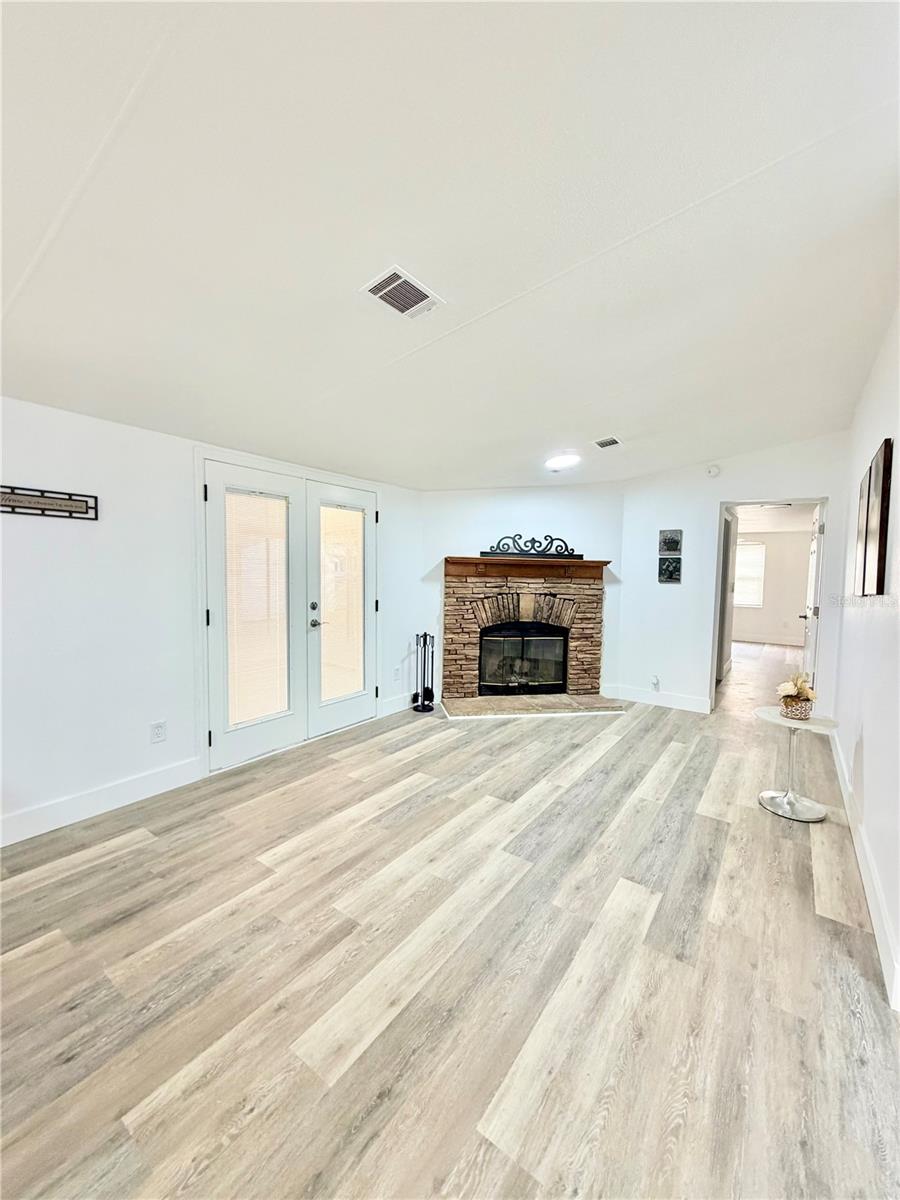 BELLEVIEW HILLS ESTATE - Residential