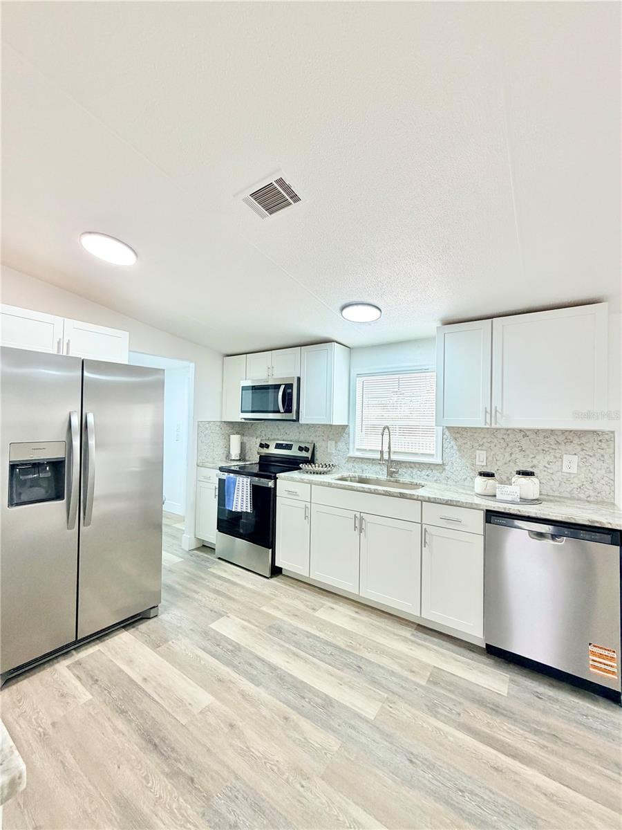 BELLEVIEW HILLS ESTATE - Residential