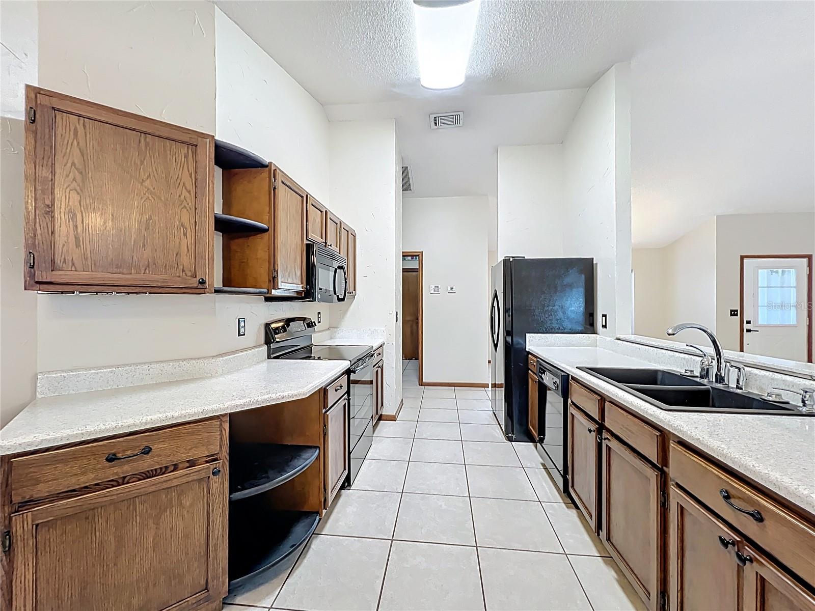 WINDSONG ESTATES - Residential