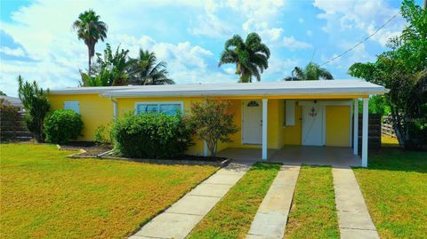 Photo of 119 Palmetto Circle, Port Charlotte, FL 33952 (MLS # C7513065)