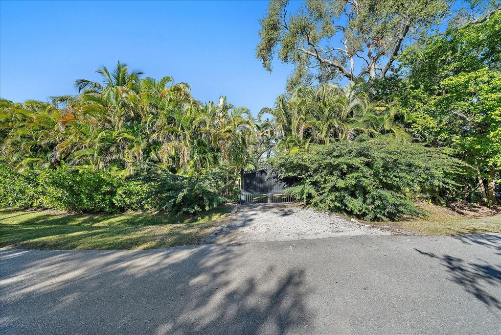 Photo of 1643 S Lakeshore Drive, Sarasota, FL 34231 (MLS # A4665522)