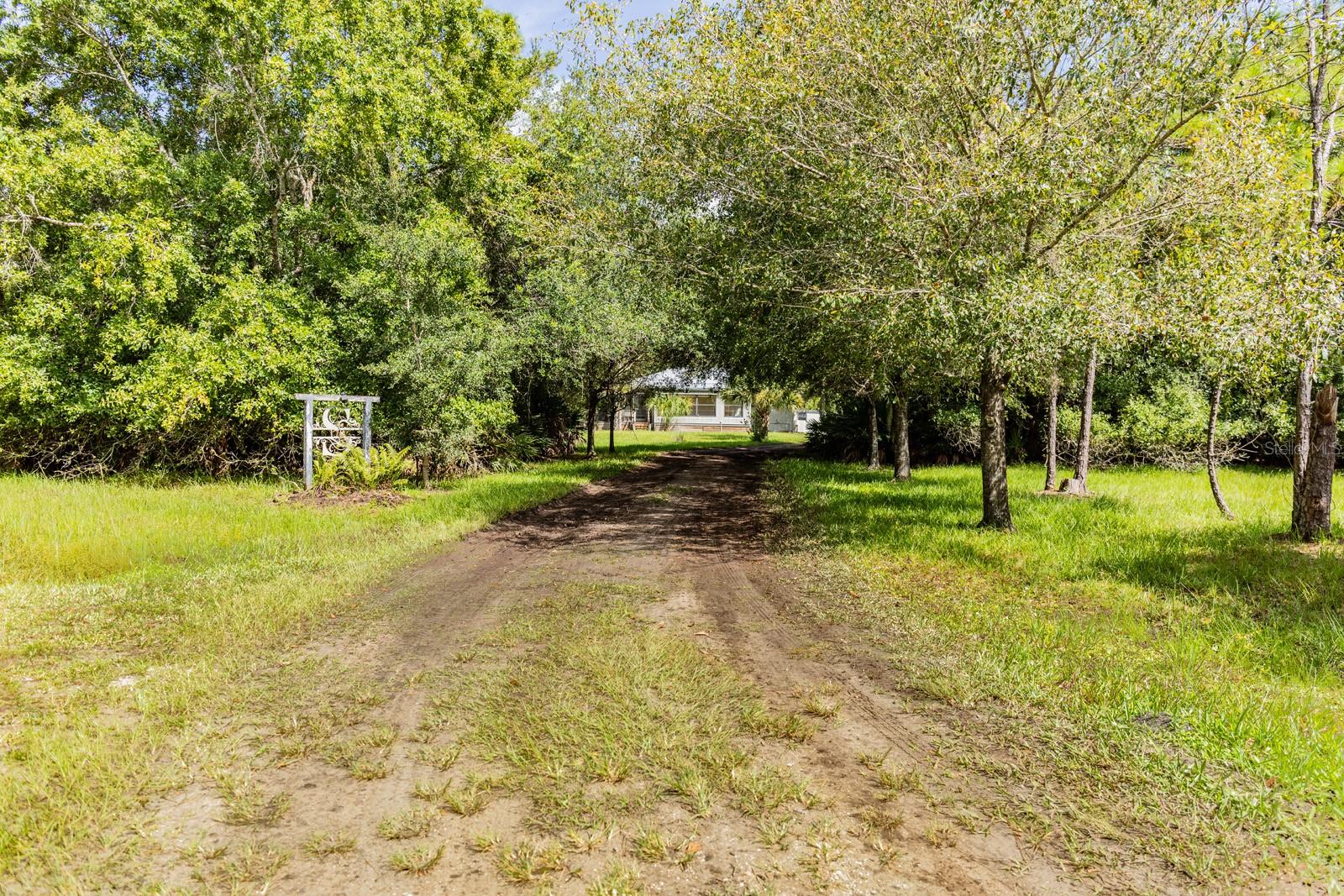 INDIAN HAMMOCK HUNT AND RIDING CLUB - Residential