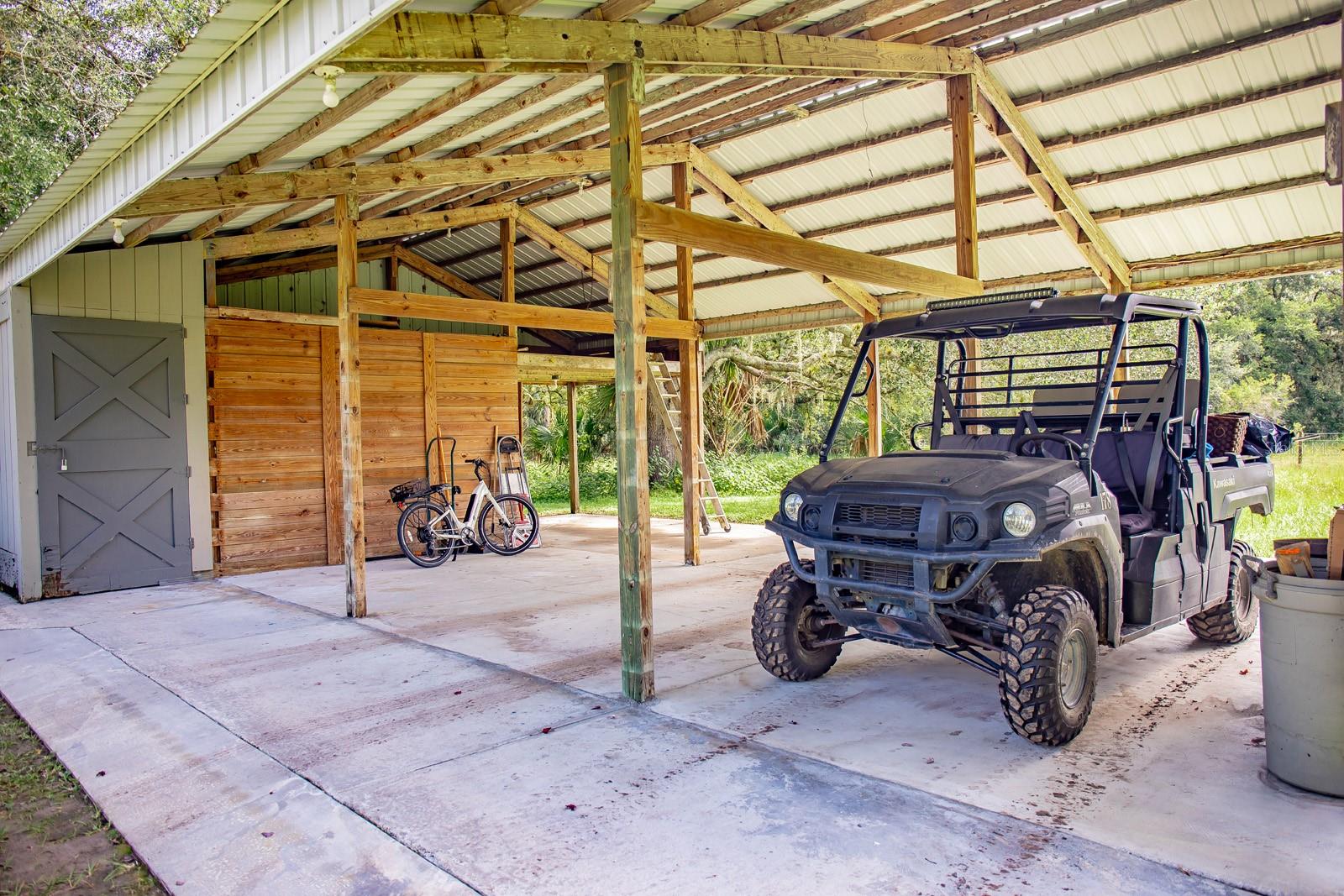 INDIAN HAMMOCK HUNT AND RIDING CLUB - Residential