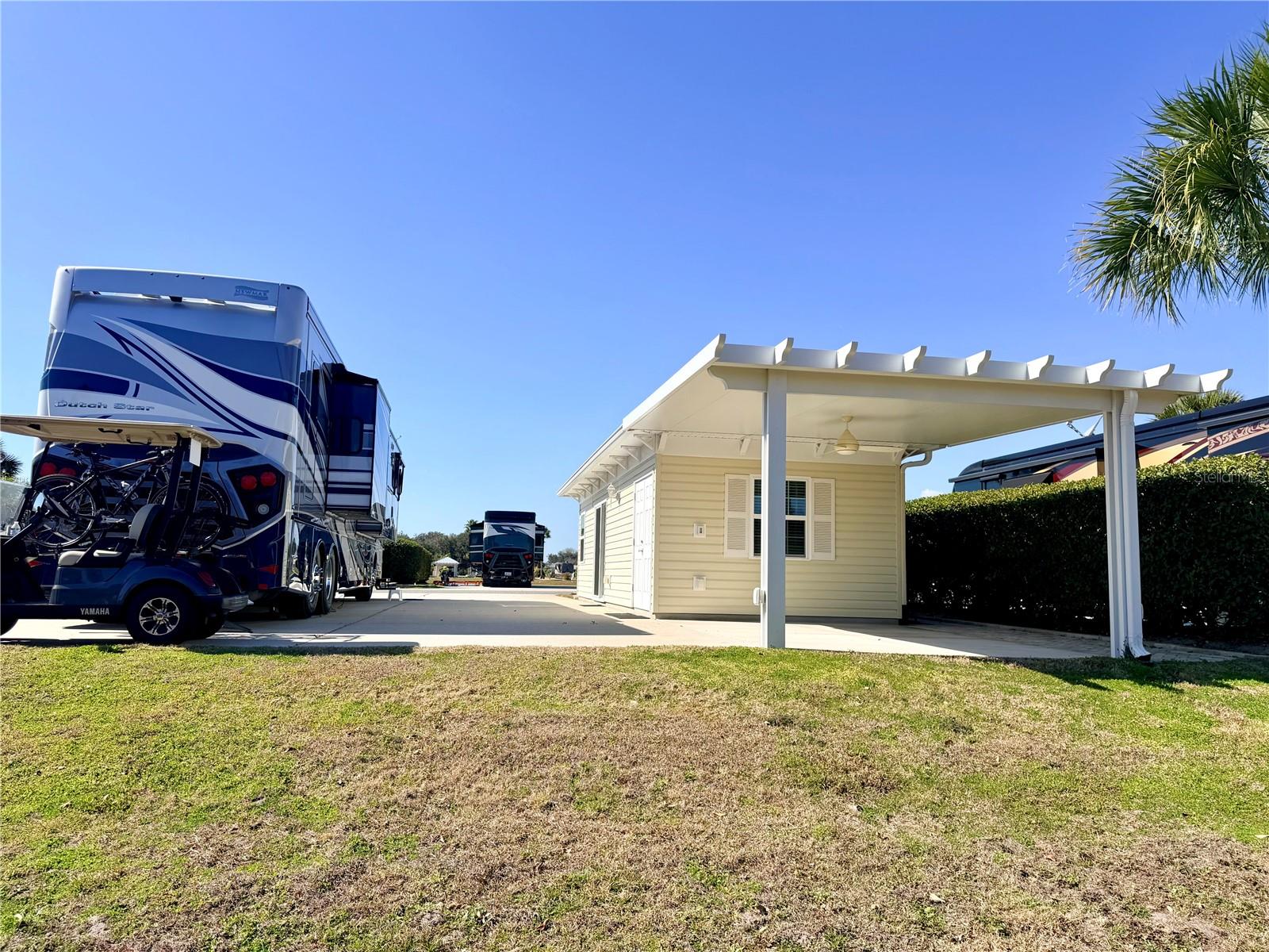 FLORIDA GRANDE MOTOR COACH RESIDENCE - Land