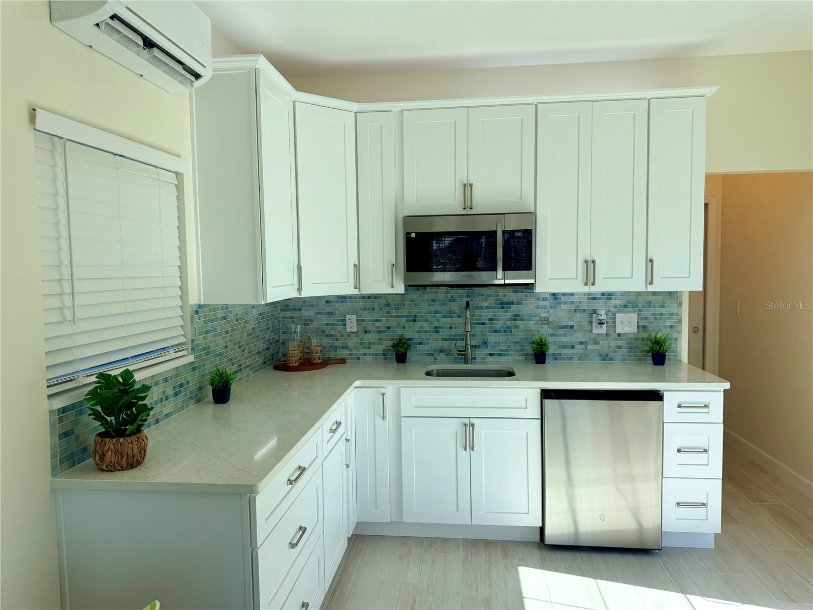 FLORIDA GRANDE MOTOR COACH RESIDENCE - Land