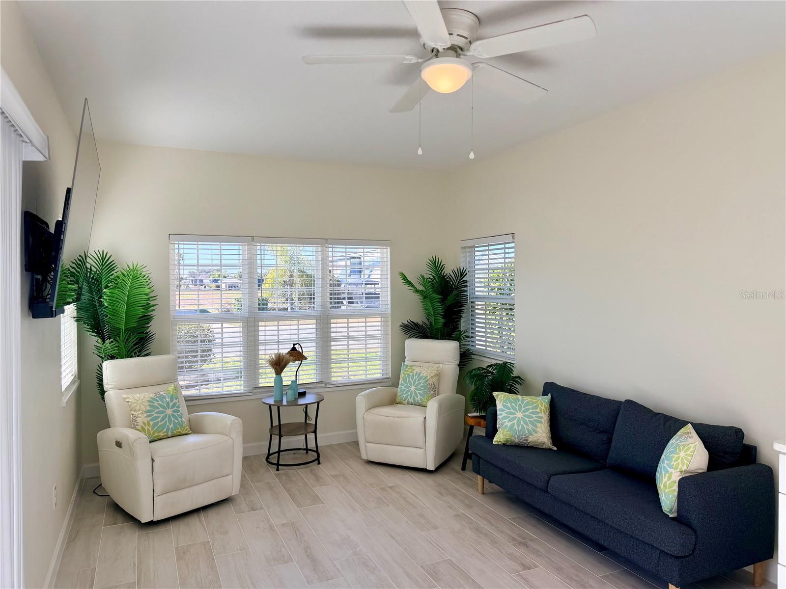 FLORIDA GRANDE MOTOR COACH RESIDENCE - Land