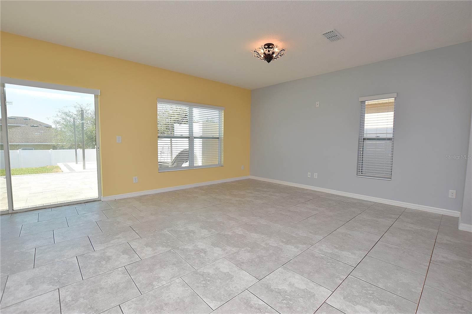 LAUREL ESTATES - Residential Lease